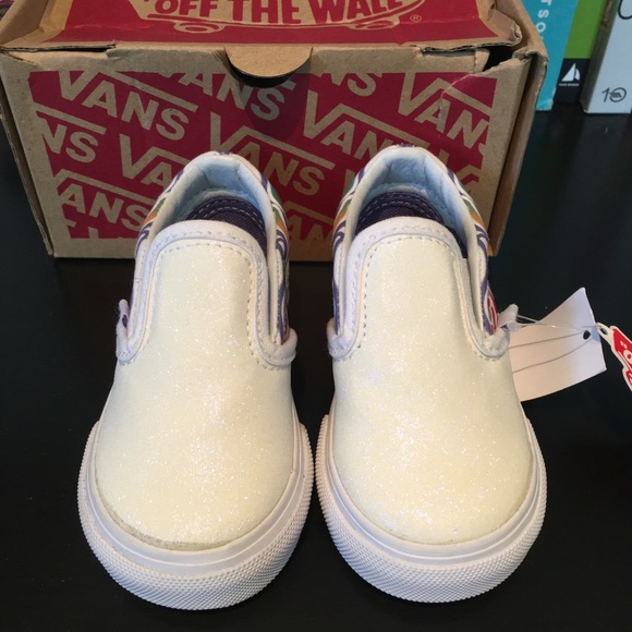 Vans classic slip on (Sparkle 🔥) size 4 (Toddler) HOST PICK 🤩 - Picture 2 of 7